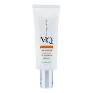 کرم ضدآفتاب بی‌رنگ ام کیو SPF50 مدل INVISIBLE، مناسب پوست‌های چرب، حجم 55 میلی‌لیتر