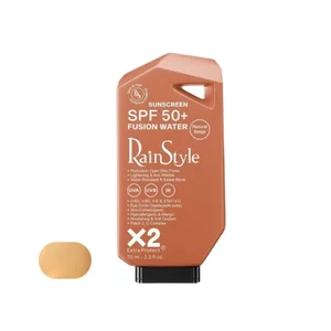 کرم ضدآفتاب رنگی رین استایل، SPF50، مدل فیوژن واتر، مناسب انواع پوست با تنالیته متوسط و حجم 70 میلی‌لیتر، ضد آب، محافظت‌کننده در برابر اشعه‌های UVA و UVB، غیر کومدون‌زا و فاقد پارابن، الکل و چربی، ضد 