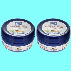 کرم دست و صورت جی مدل Vitamins حجم 200 میلی‌لیتر، آبرسان و مرطوب‌کننده، حاوی ویتامین‌های A، E، C و B5، مناسب انواع پوست مجموعه دو عددی