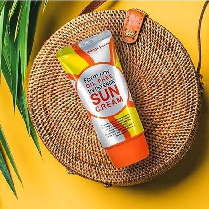 کرم ضد آفتاب بی رنگ فارم استی spf 50 مدل OIL-FREE مناسب پوست های مختلط و چرب حجم 70 میلی لیتر - تصویر 3