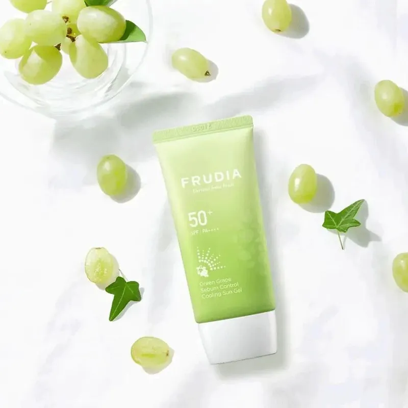 ژل ضد آفتاب بی رنگ فرودیا SPF 50 مدل Green Grape مناسب پوستهای چرب و مختلط حجم 50 میلیلیتر - تصویر 2
