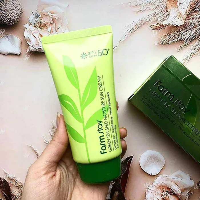 کرم ضد آفتاب بدون رنگ فارم استی SPF 50 مدل چای سبز مناسب پوستهای چرب و مختلط حجم 70 میلیلیتر - تصویر 4