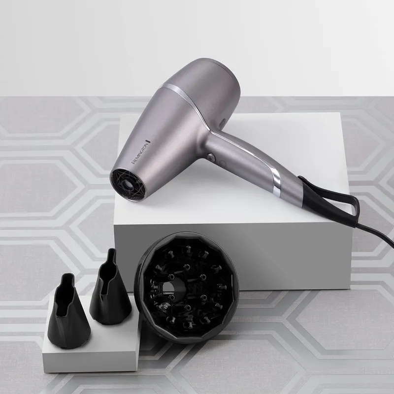 سشوار حرفهای 2400 وات رمینگتون مدل AC9800 PROLUX، موتور AC، وزن 250 گرم، المنت سرامیک، دارای سری دیسپانسر با ویژگی حجمدهندگی، صافکنندگی، فرکنندگی، با قابلیت صفحه نمایش - تصویر 5