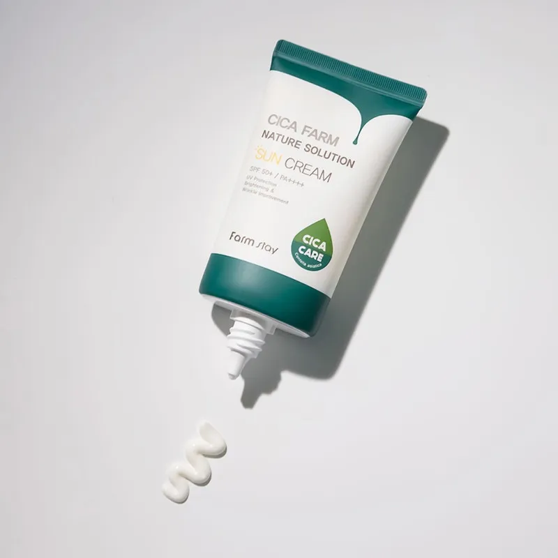 کرم ضد آفتاب بدون رنگ فارم استی SPF 50 مدل Nature Solution مناسب انواع پوست حجم 50 میلیلیتر - تصویر 2