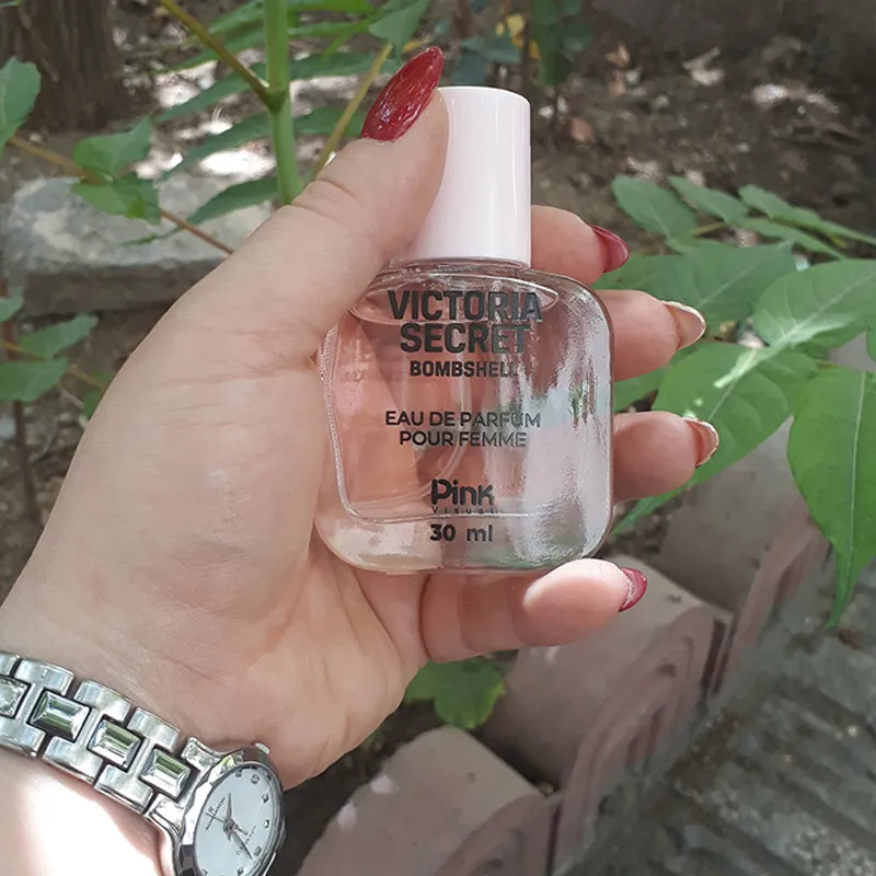 عطر جیبی زنانه پینک ویژوآل مدل VICTORIA SECRET BOMBSHELL حجم 30 میلی لیتر - تصویر 2