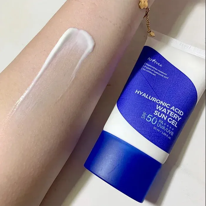ژل ضد آفتاب بدون رنگ ایزنتری SPF 50 مدل هیالورونیک اسید مناسب پوستهای خشک و حساس حجم 50 میلیلیتر - تصویر 3