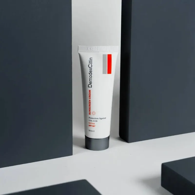 کرم ضد آفتاب بدون رنگ دمودکسیلین SPF 50 مدل SC محافظ UVA ،UVB ‌مناسب پوست‌ چرب حجم 50 میلی‌ لیتر - تصویر 3