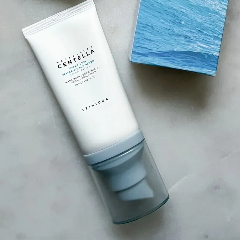 کرم ضد آفتاب بدون رنگ اسکین 1004 SPF 50 مدل Hyalu-Cica Water محافظ UVA ،UVB، مناسب برای انواع پوست، حجم 50 میلی‌لیتر - تصویر 4