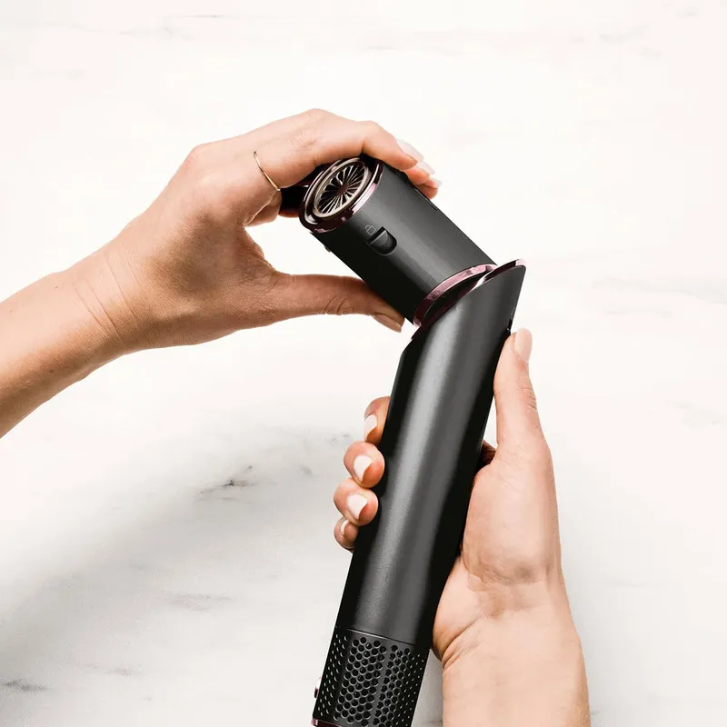 سشوار برس دار حالت دهنده شارک مدل HD440EU - تصویر 4