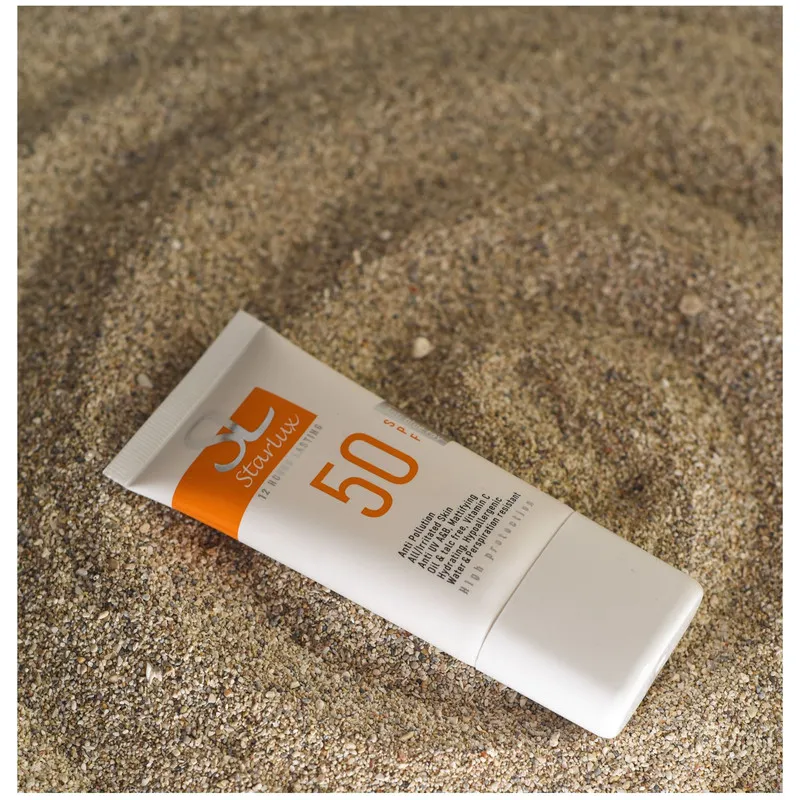 کرم ضد آفتاب بدون رنگ استار لوکس SPF 50 مدل اویل فری ‌مناسب انواع پوست‌ها حجم 40 میلی‌ لیتر - تصویر 2