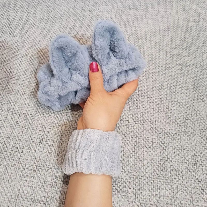 هدبند آرایشی مدل بیوتی به همراه مچ بند بسته 3 عددی - تصویر 5