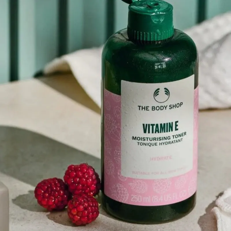 تونر پاک کننده پوست صورت بادی شاپ مدل Vitamin E مناسب برای انواع پوست حجم 250 میلی لیتر - تصویر 3