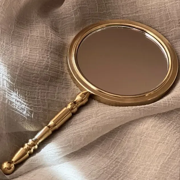 آینه آرایشی دستهدار مدل mirror3639 - تصویر 2