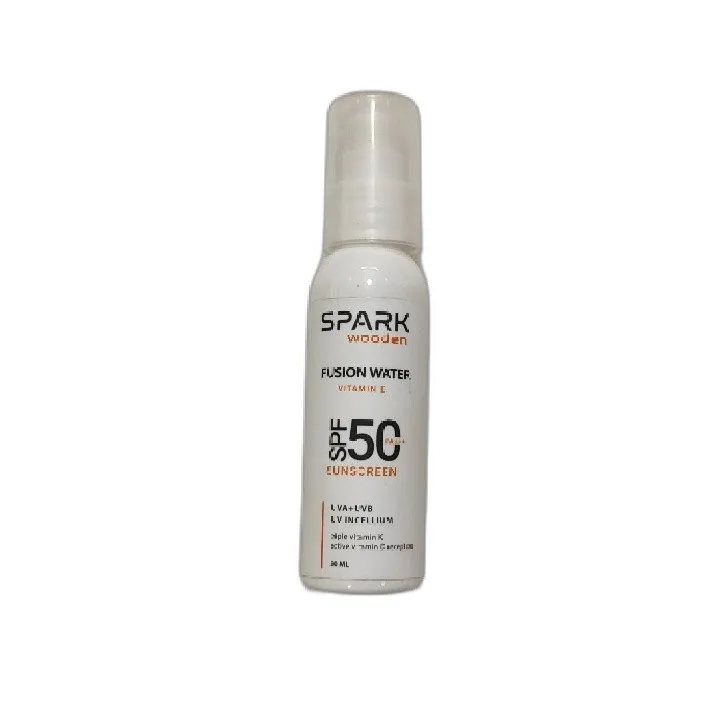 کرم ضد آفتاب بیرنگ صورت اسپارک وودن SPF 50 مدل ویتامین E مناسب برای انواع پوست حجم 50 میلیلیتر