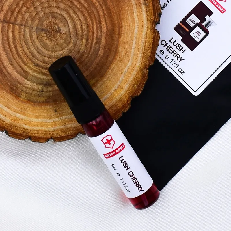 عطر جیبی سوئیس آرمی مدل لاش چری با رایحه شیرین و گرم حجم 5 میلی‌لیتر - تصویر 2