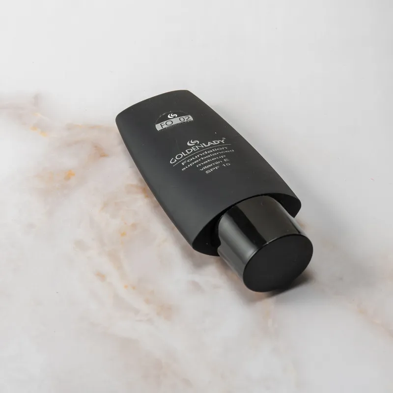 کرم پودر مایع SPF 15 گلدن لیدی مدل Peach شماره 04 مناسب برای انواع پوست حجم 30 میلیلیتر - تصویر 2