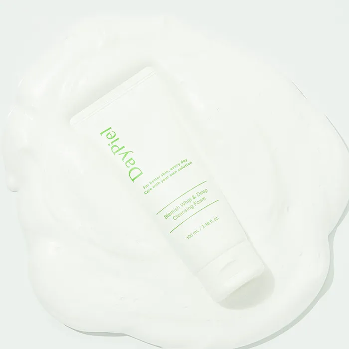 فوم شستوشوی صورت دی پیل مدل Blemish Whip مناسب برای پوست آکنهای حجم 100 میلیلیتر - تصویر 2