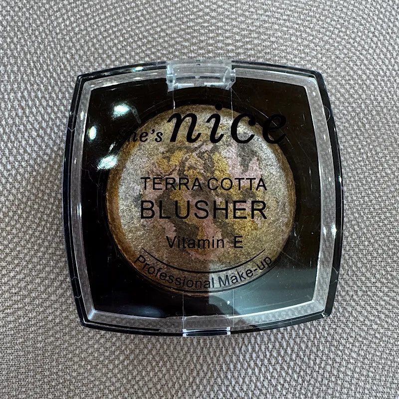 رژ گونه صدفی شیز نایس مدل BLUSHER شماره ۱۰۴ - تصویر 3