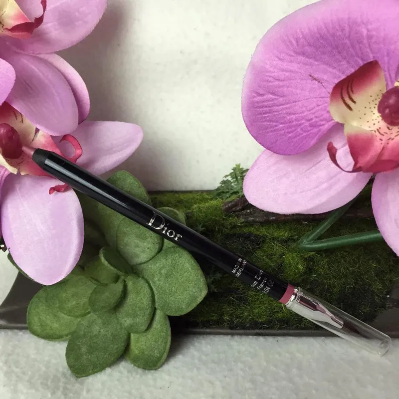 مداد لب دیور مدل Contour شماره 573 به همراه مداد تراش آرایشی - تصویر 3