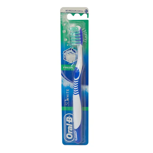 مسواک اورال-بی مدل 3D White کد FC212 با برس متوسط - تصویر 2