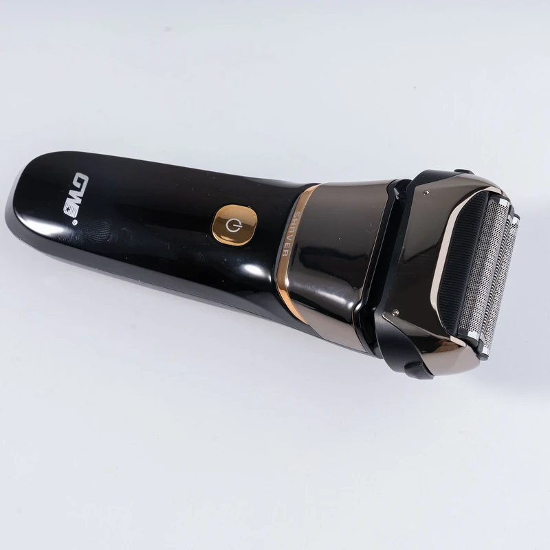 ماشین اصلاح موی صورت جی دبلیو مدل GW-9909، اصلاح به صورت صفر زن، نمایشگر وضعیت باتری، ضد آب، منبع انرژی با کابل USB، تکنولوژی اصلاح به صورت شیو فویلی، مدت زمان شارژ 120 دقیقه و مدت - نمای 3