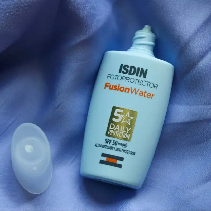 کرم ضدآفتاب بیرنگ ایزدین SPF50 مدل Fusion Water 5 Daily مناسب انواع پوست، حجم 50 میلیلیتر - تصویر 4