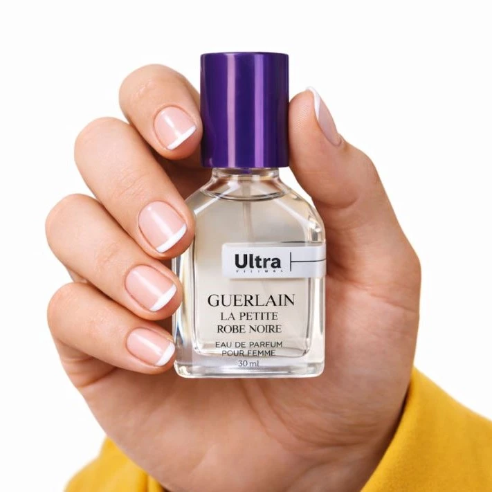 عطر جیبی زنانه اولترا ویرچوآل مدل Guerlain La Petite Robe Noir با رایحه گرم حجم 30 میلیلیتر - تصویر 4