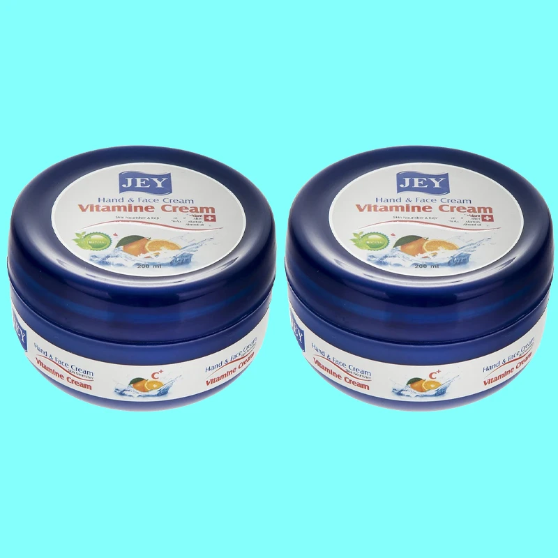 کرم دست و صورت جی مدل Vitamins حجم 200 میلی‌لیتر، آبرسان و مرطوب‌کننده، حاوی ویتامین‌های A، E، C و B5، مناسب انواع پوست مجموعه دو عددی
